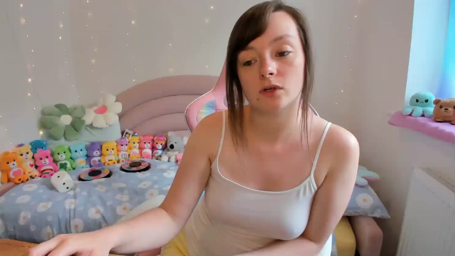 Gallery image thumbnail from JessieBear_'s myfreecams stream on, 07/30/2024, 12:54 image 8 of 20