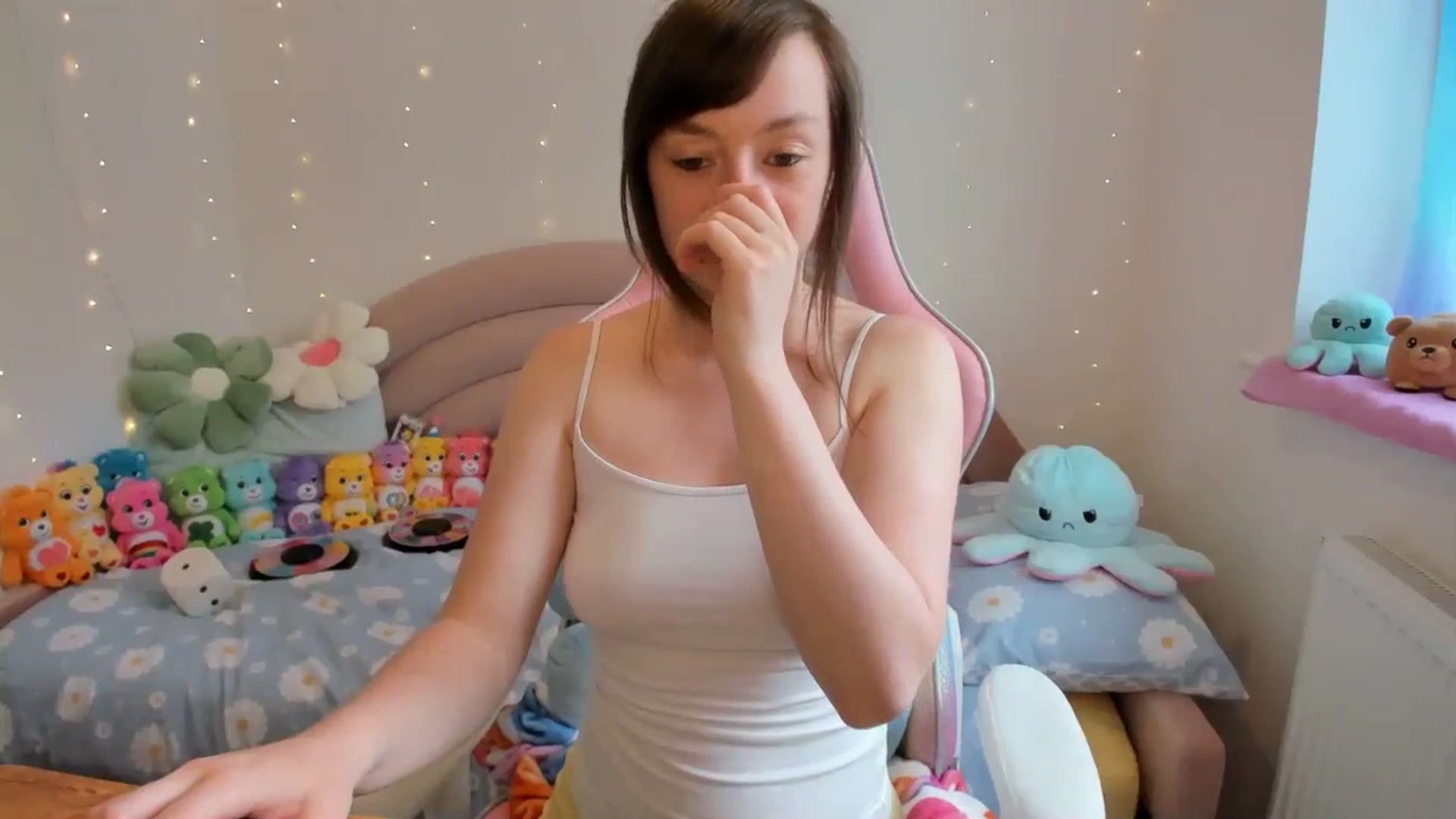Gallery image thumbnail from JessieBear_'s myfreecams stream on, 07/30/2024, 12:54 image 13 of 20