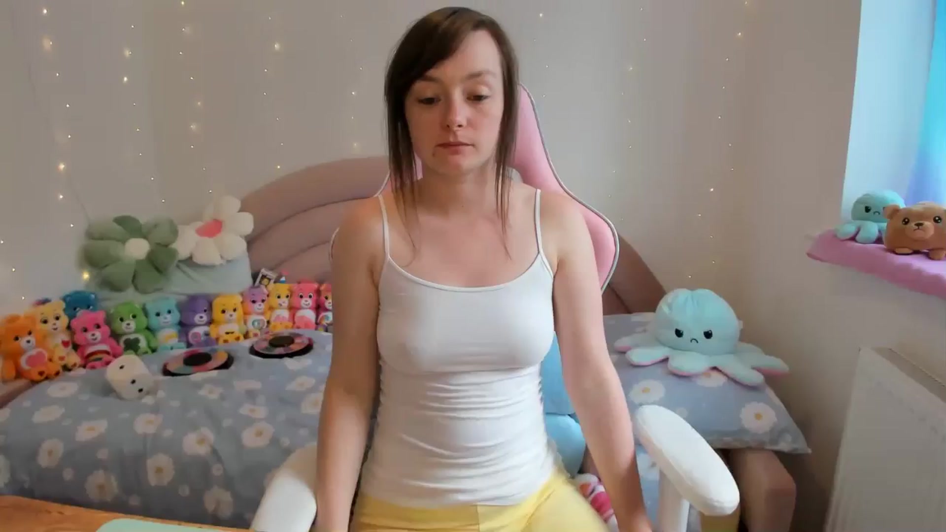 Gallery image thumbnail from JessieBear_'s myfreecams stream on, 07/30/2024, 12:54 image 20 of 20