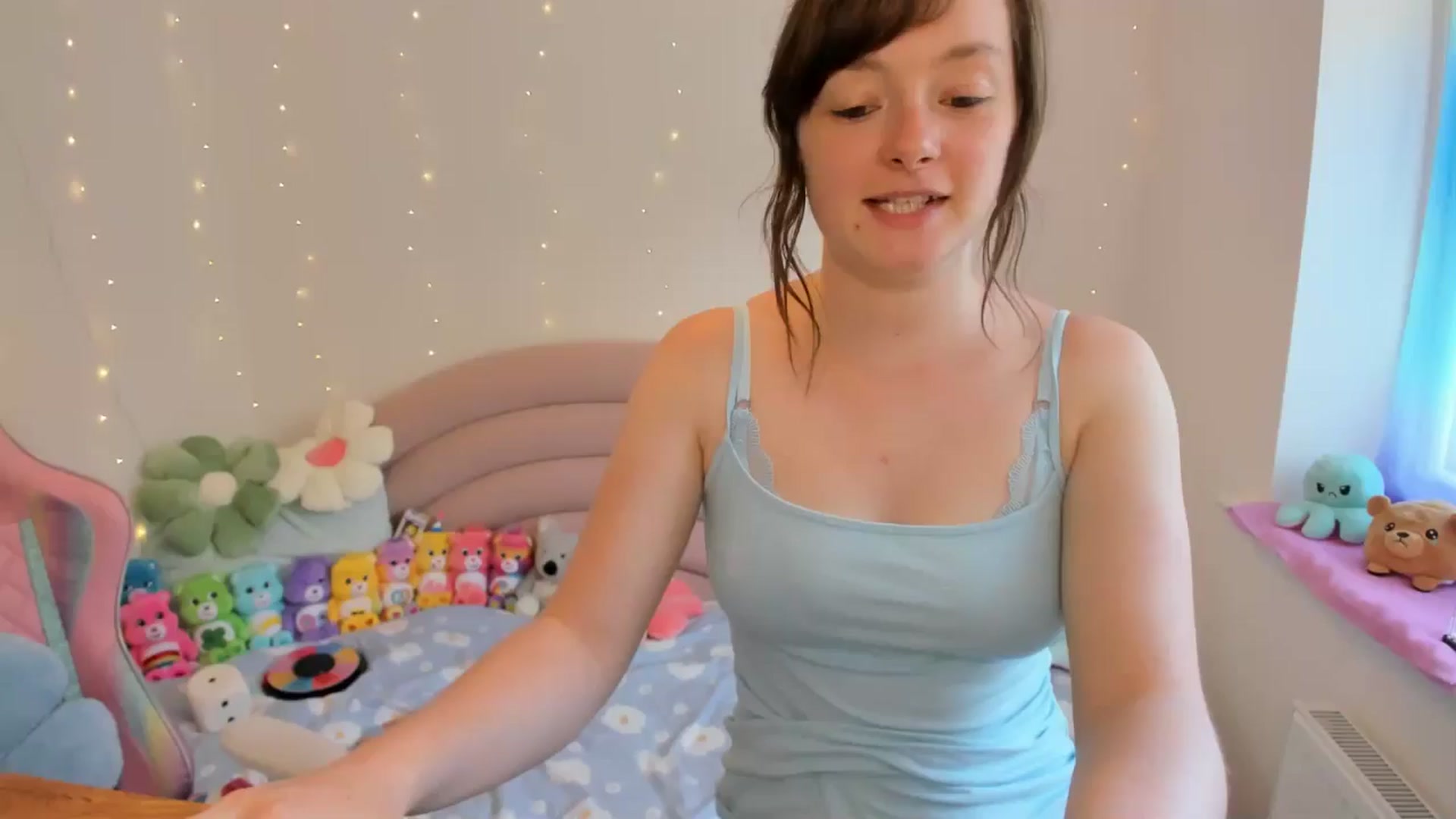 Gallery image thumbnail from JessieBear_'s myfreecams stream on, 08/01/2024, 14:18 image 7 of 20