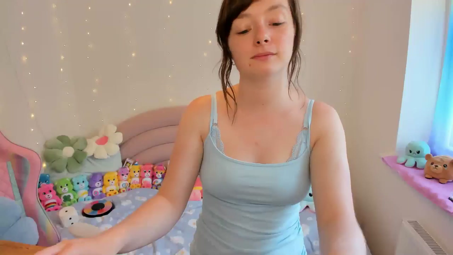 Gallery image thumbnail from JessieBear_'s myfreecams stream on, 08/01/2024, 14:18 image 4 of 20