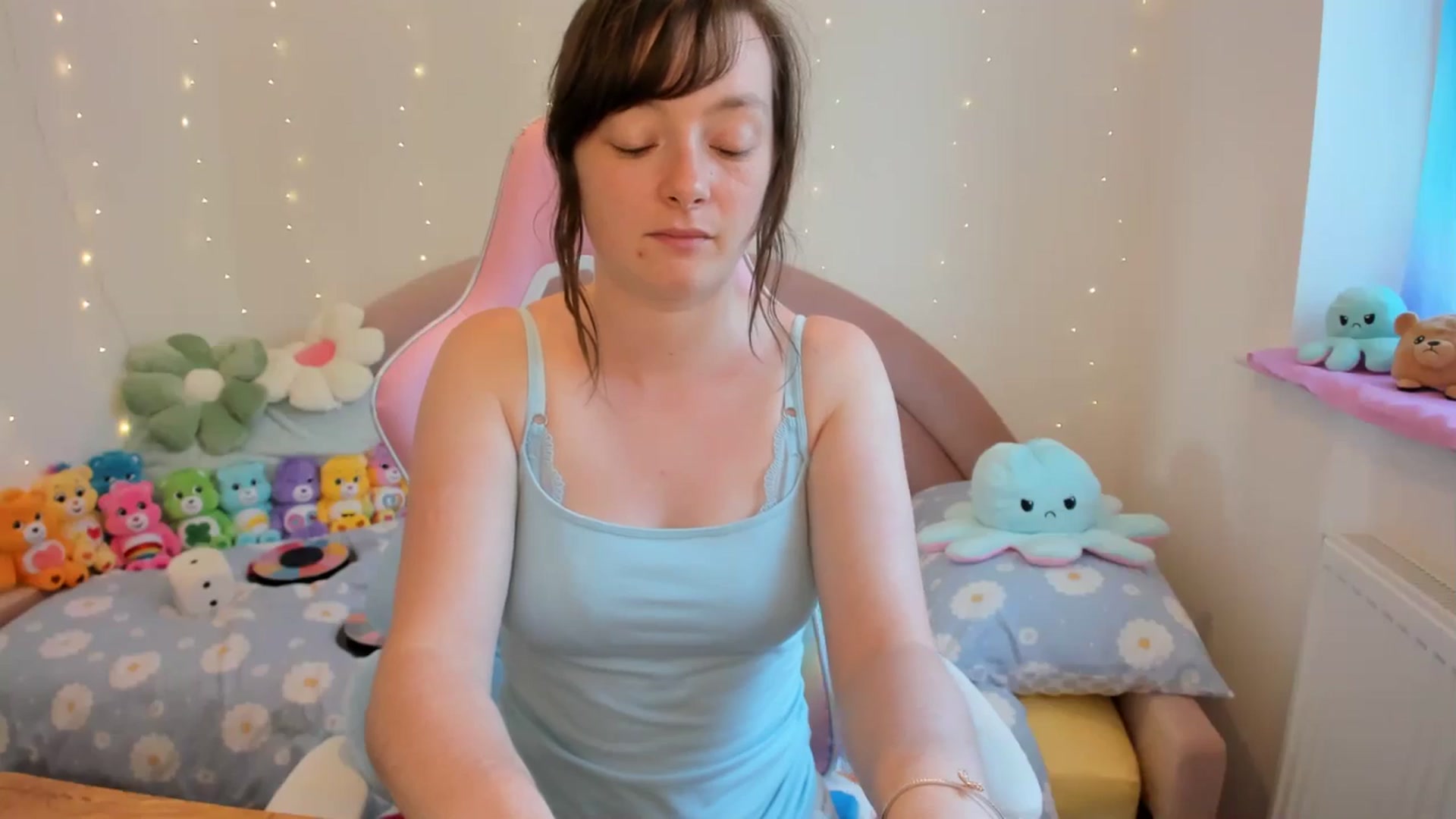 Gallery image thumbnail from JessieBear_'s myfreecams stream on, 08/01/2024, 15:38 image 17 of 20