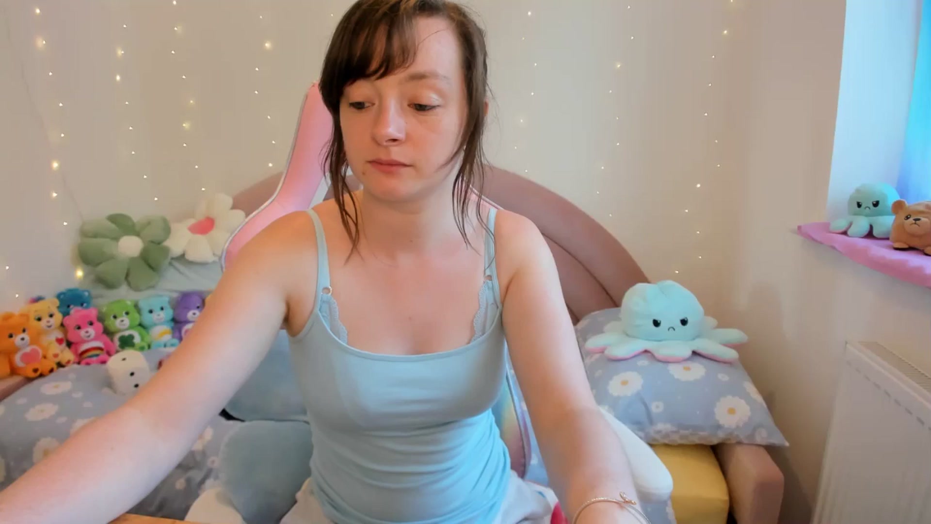 Gallery image thumbnail from JessieBear_'s myfreecams stream on, 08/01/2024, 15:38 image 16 of 20