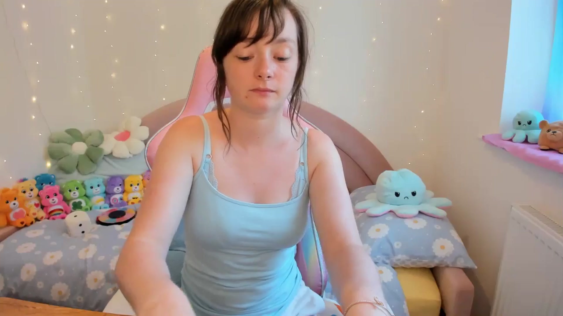 Gallery image thumbnail from JessieBear_'s myfreecams stream on, 08/01/2024, 15:56 image 6 of 20