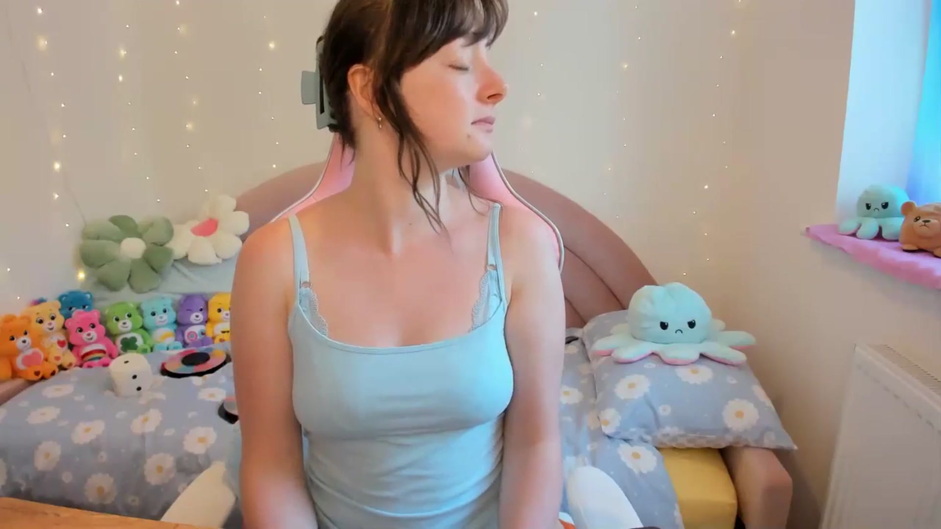 Gallery image thumbnail from JessieBear_'s myfreecams stream on, 08/01/2024, 15:56 image 2 of 20