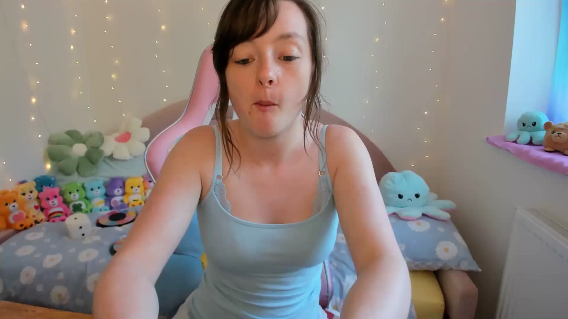 Gallery image thumbnail from JessieBear_'s myfreecams stream on, 08/01/2024, 16:59 image 4 of 20
