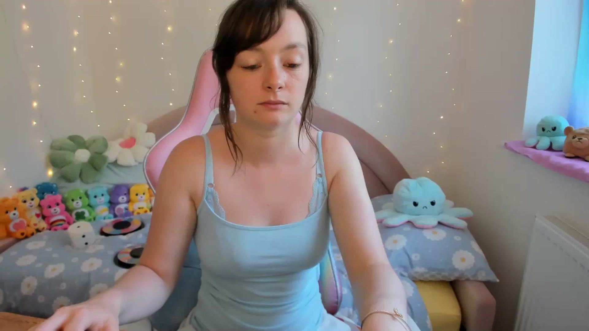 Gallery image thumbnail from JessieBear_'s myfreecams stream on, 08/01/2024, 16:59 image 2 of 20