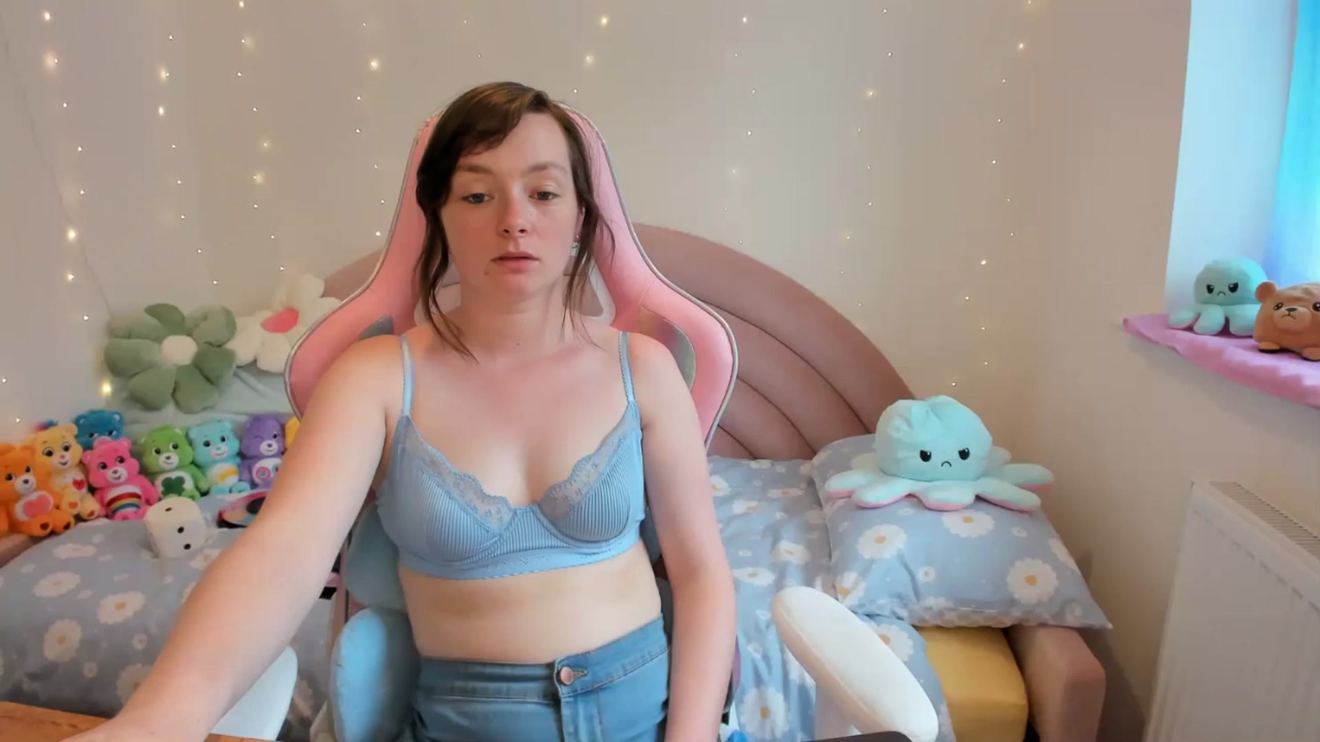 Gallery image thumbnail from JessieBear_'s myfreecams stream on, 08/02/2024, 15:55 image 1 of 20