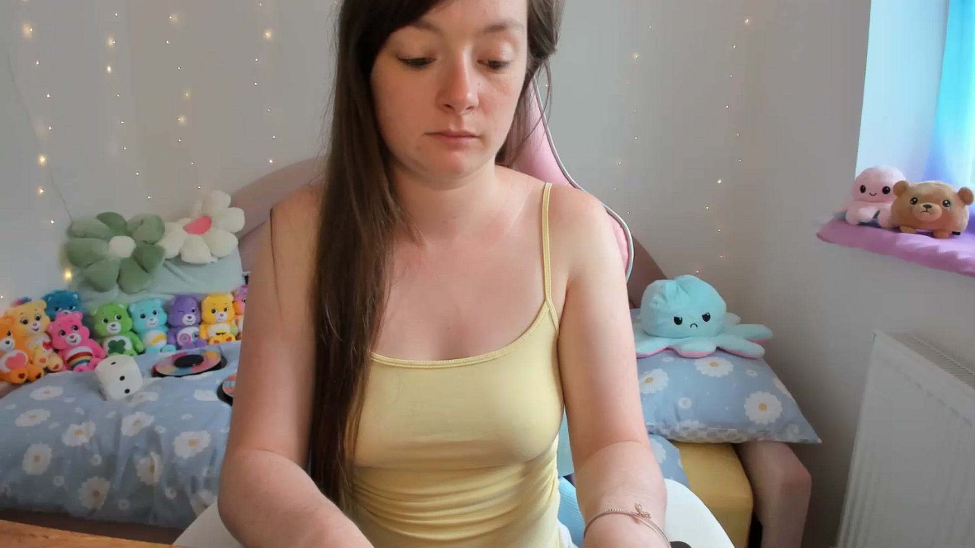 Gallery image thumbnail from JessieBear_'s myfreecams stream on, 08/13/2024, 14:18 image 11 of 20