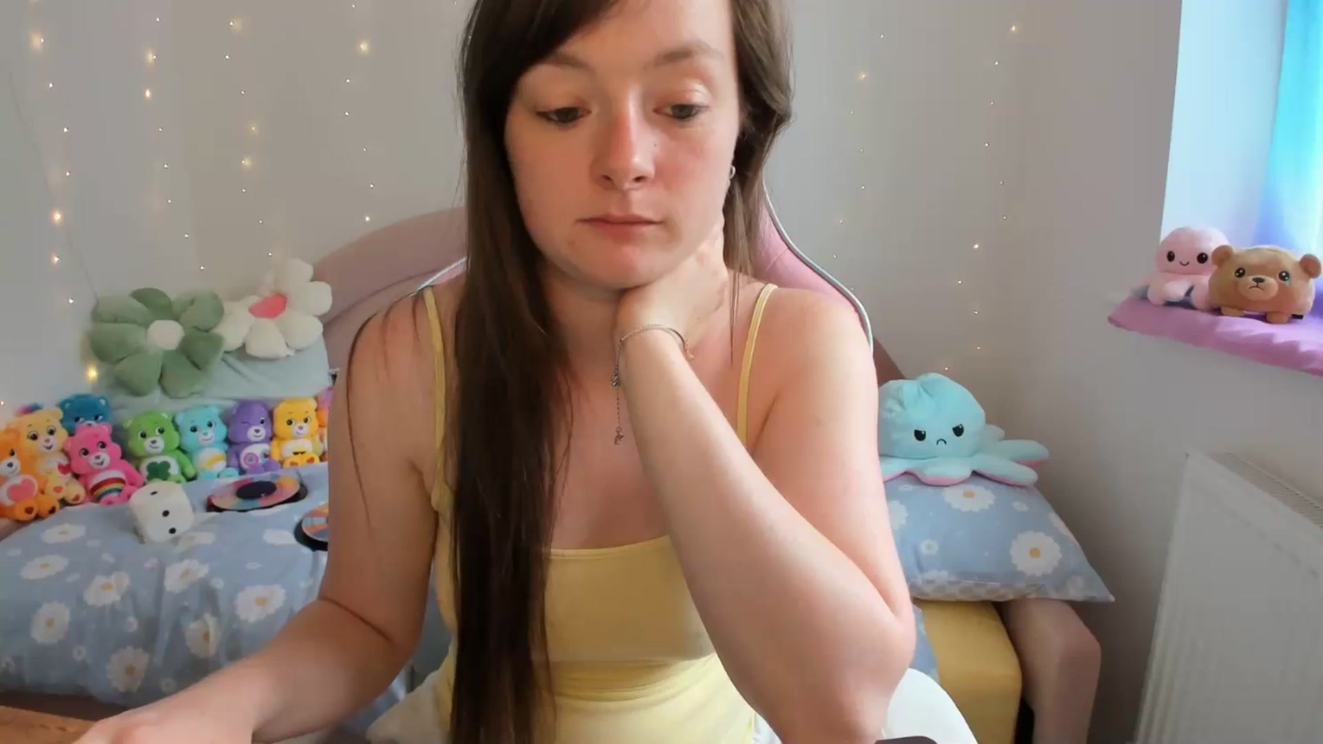 Gallery image thumbnail from JessieBear_'s myfreecams stream on, 08/13/2024, 14:18 image 10 of 20