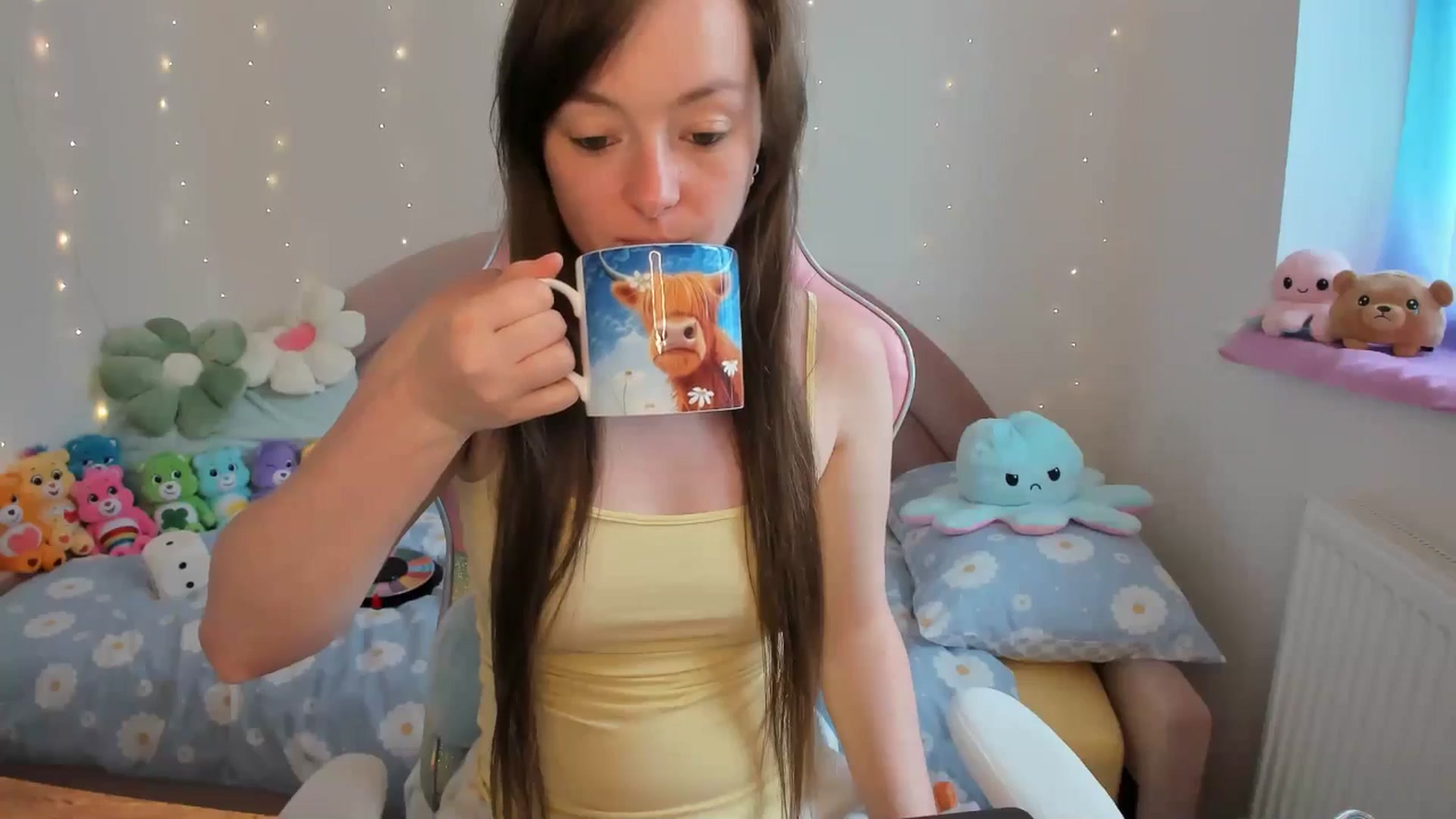 Gallery image thumbnail from JessieBear_'s myfreecams stream on, 08/13/2024, 14:18 image 3 of 20