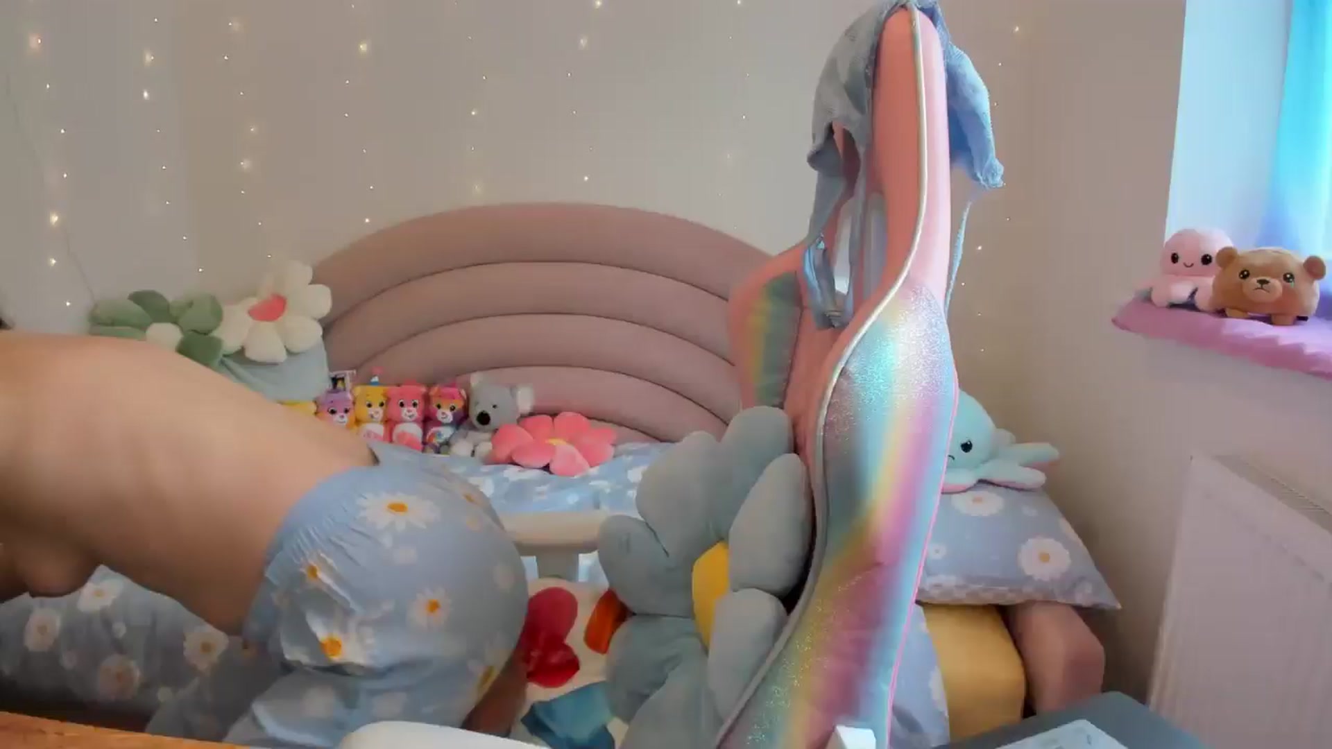 Gallery image thumbnail from JessieBear_'s myfreecams stream on, 08/15/2024, 13:48 image 17 of 20