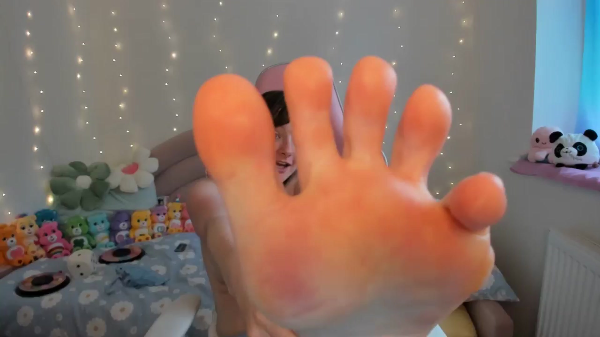 Gallery image thumbnail from JessieBear_'s myfreecams stream on, 08/15/2024, 16:44 image 13 of 20