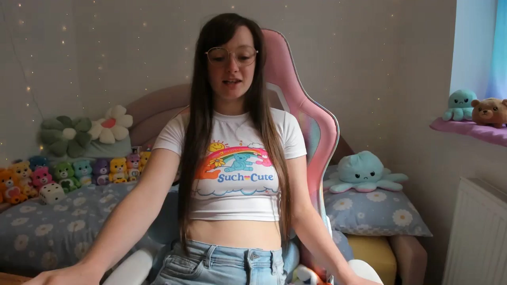 Gallery image thumbnail from JessieBear_'s myfreecams stream on, 08/16/2024, 10:07 image 3 of 20