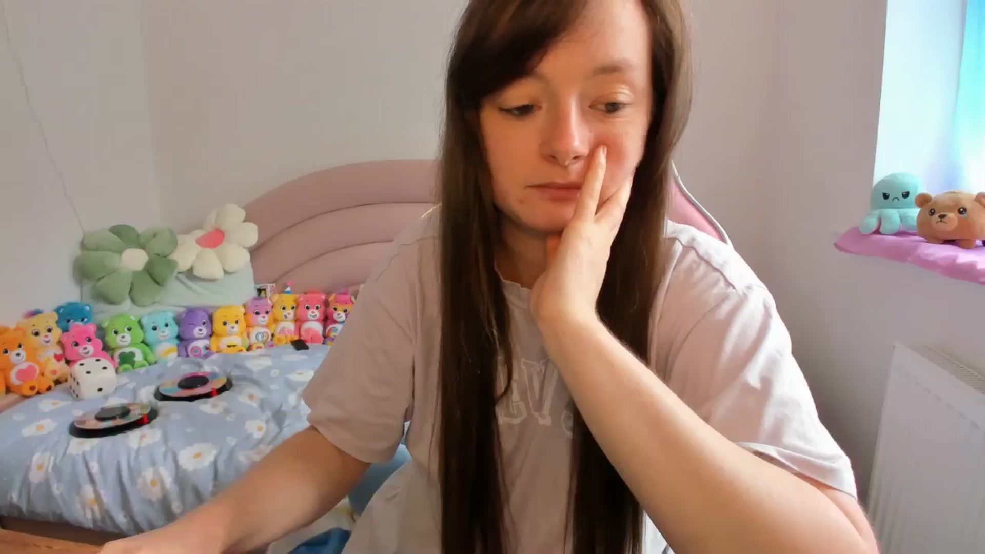 Gallery image thumbnail from JessieBear_'s myfreecams stream on, 08/16/2024, 11:37 image 20 of 20