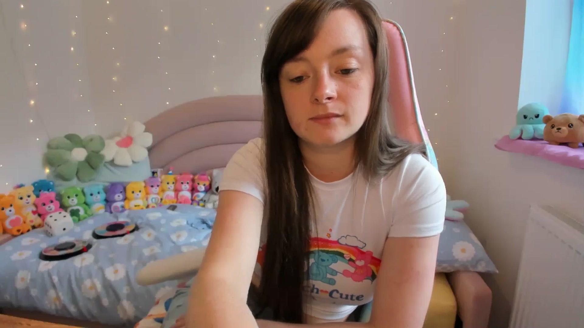 Gallery image thumbnail from JessieBear_'s myfreecams stream on, 08/16/2024, 11:37 image 6 of 20