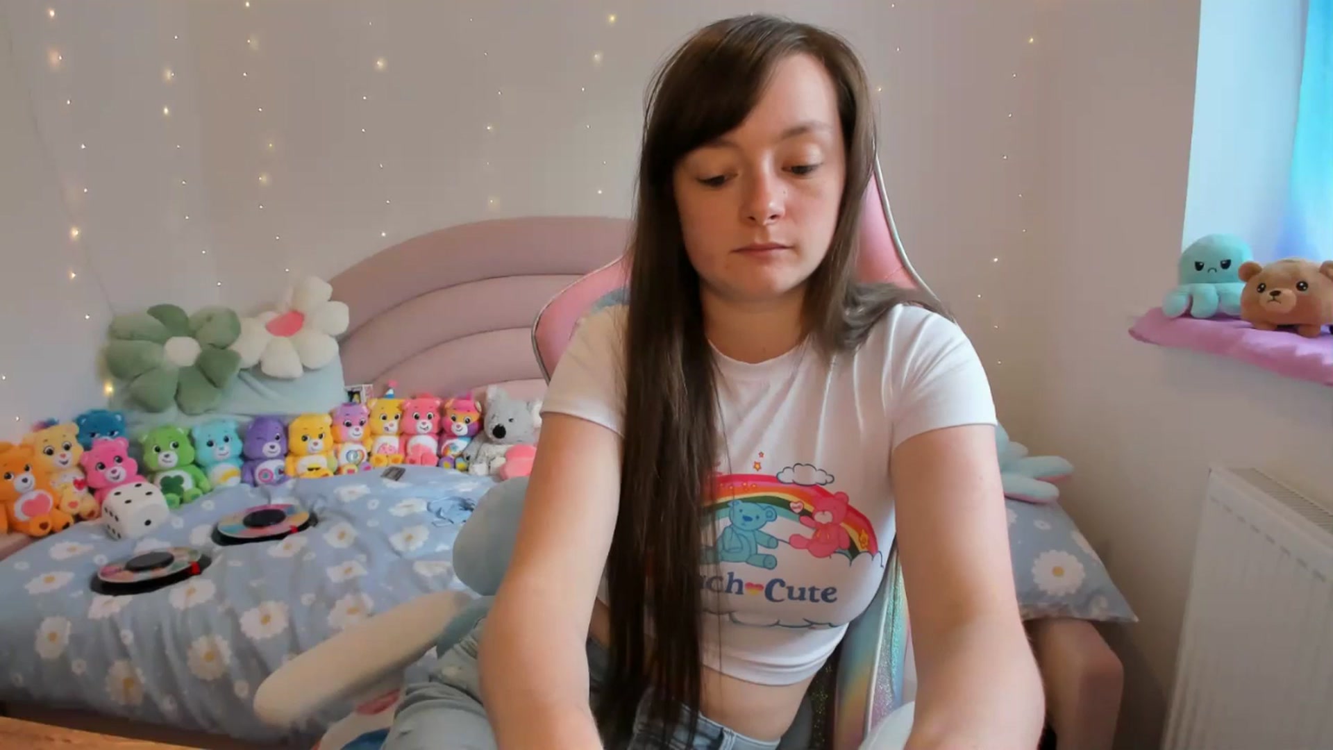 Gallery image thumbnail from JessieBear_'s myfreecams stream on, 08/16/2024, 11:37 image 7 of 20