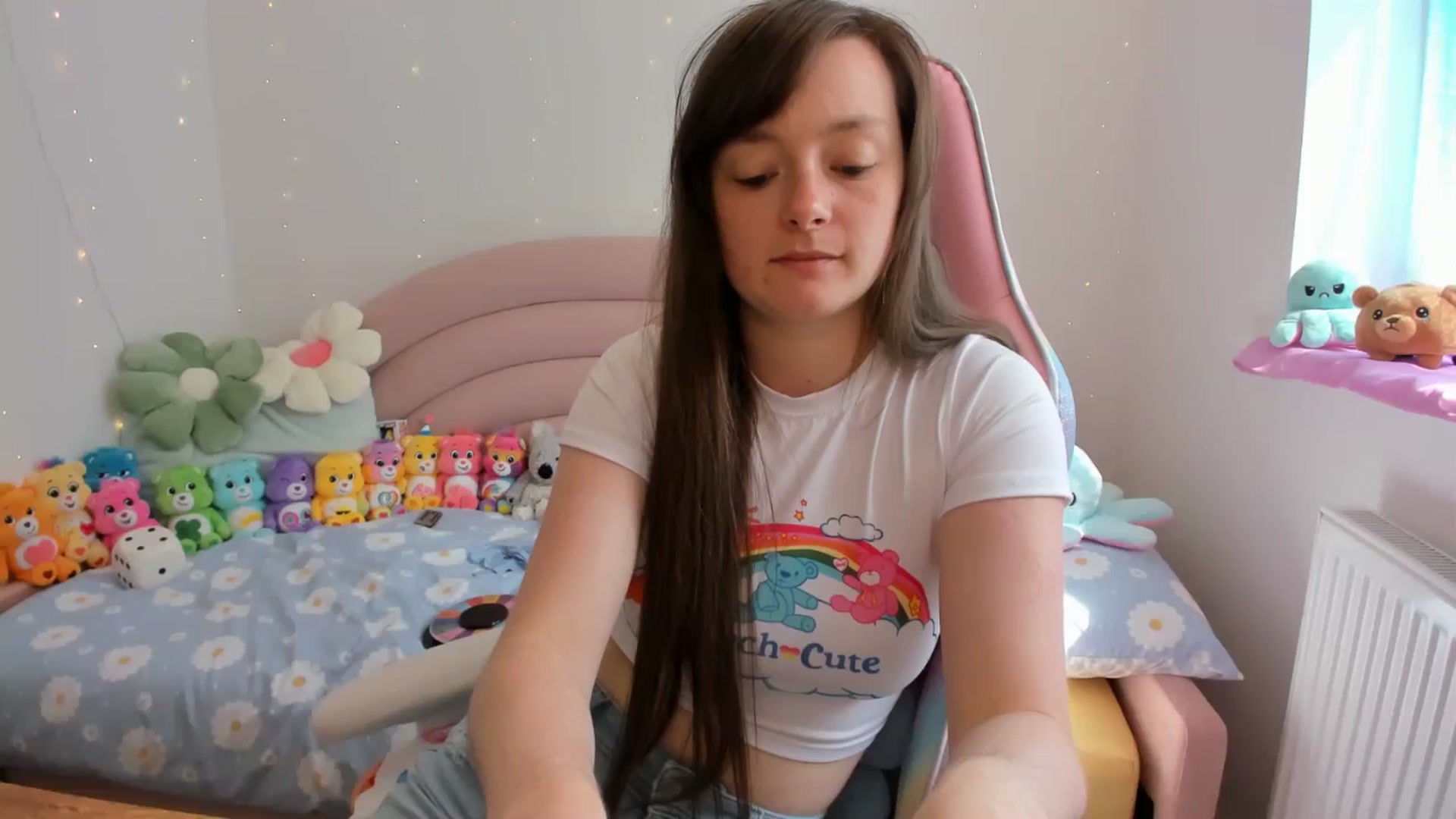 Gallery image thumbnail from JessieBear_'s myfreecams stream on, 08/16/2024, 11:37 image 1 of 20