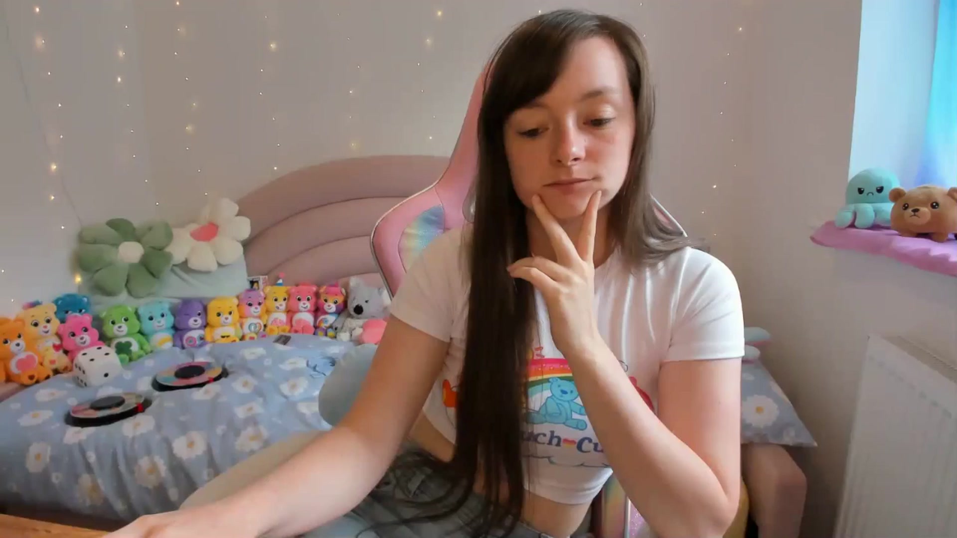Gallery image thumbnail from JessieBear_'s myfreecams stream on, 08/16/2024, 11:37 image 4 of 20