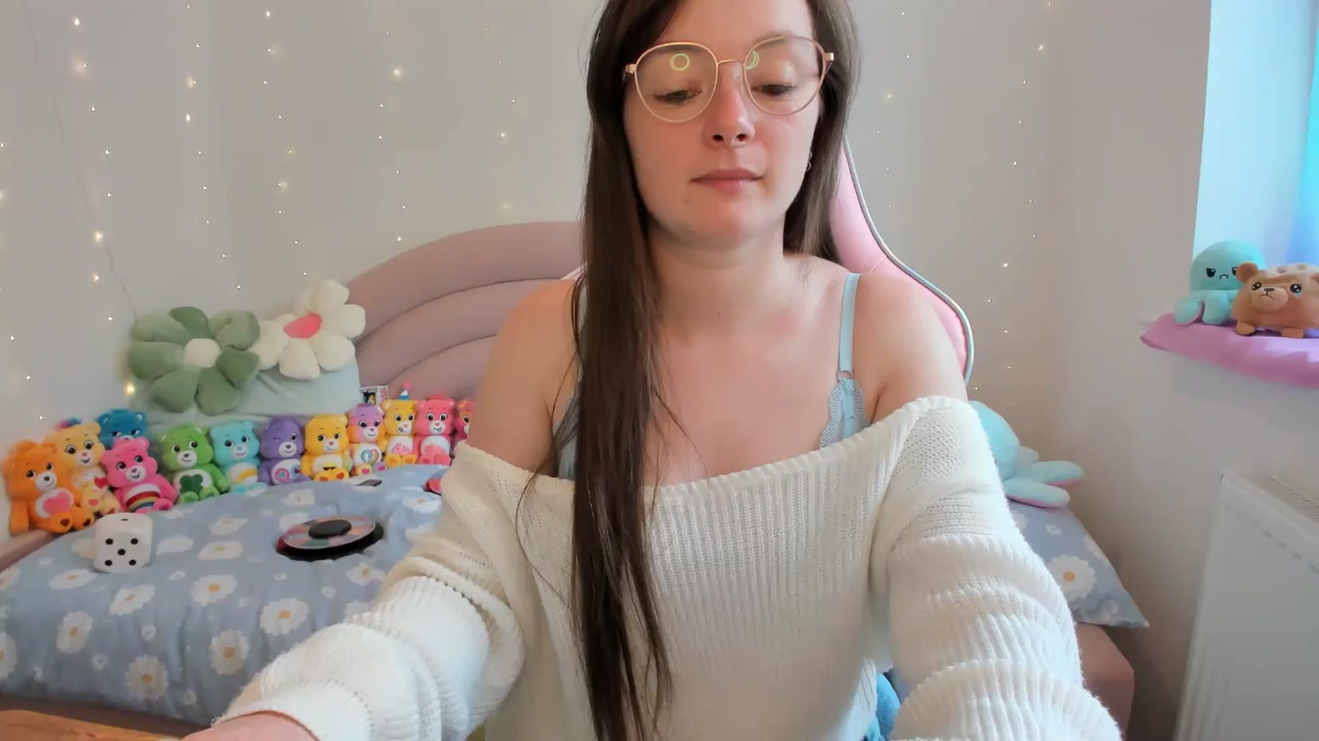 Gallery image thumbnail from JessieBear_'s myfreecams stream on, 08/20/2024, 14:13 image 9 of 20