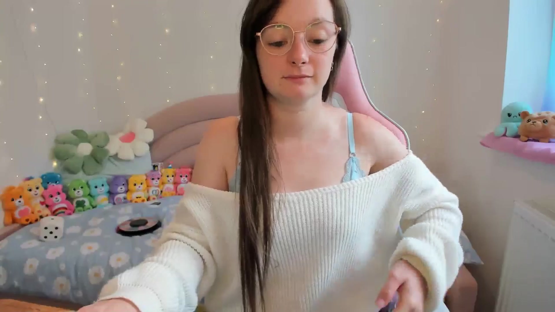 Gallery image thumbnail from JessieBear_'s myfreecams stream on, 08/20/2024, 14:13 image 5 of 20