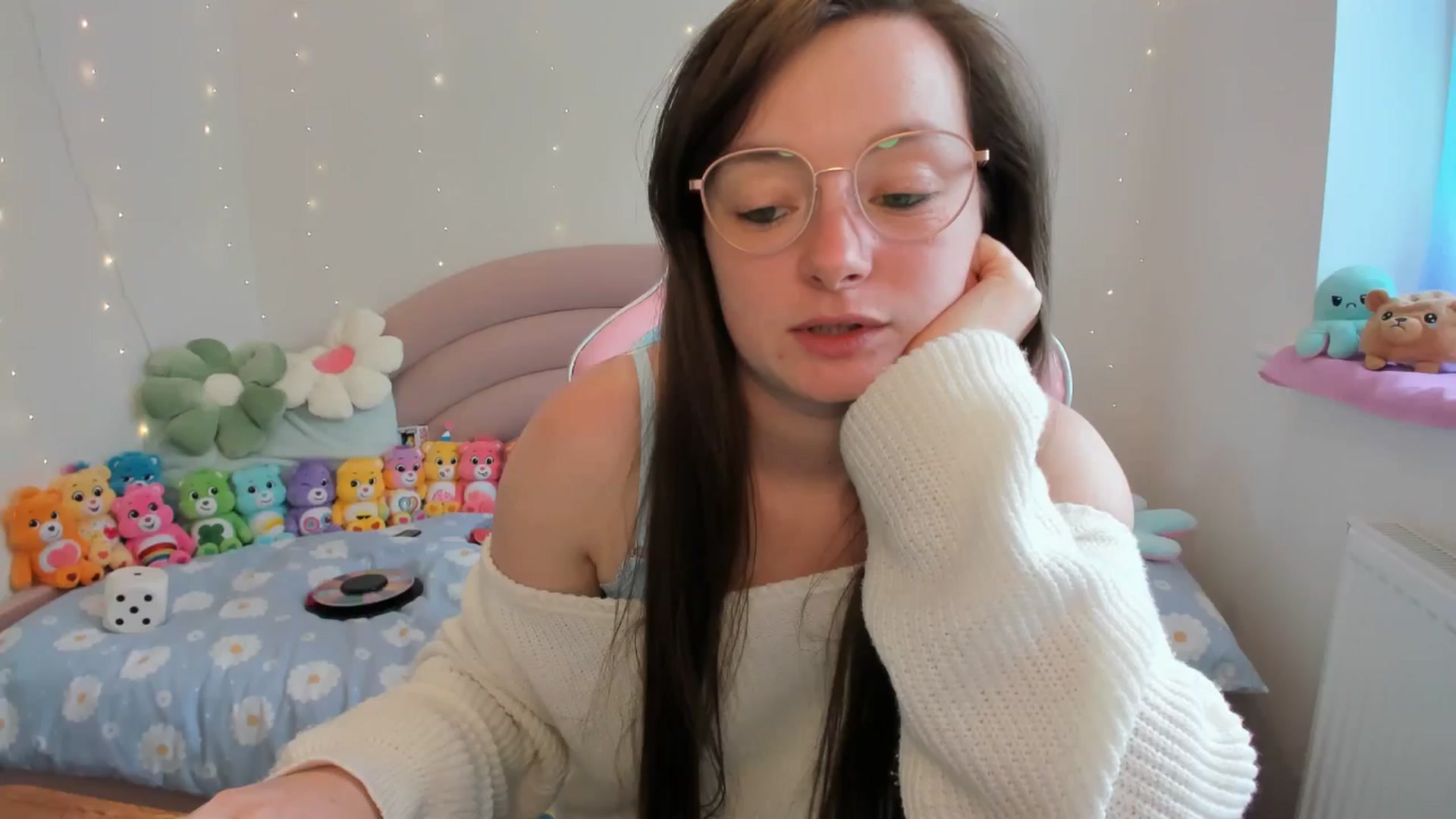 Gallery image thumbnail from JessieBear_'s myfreecams stream on, 08/20/2024, 14:13 image 2 of 20