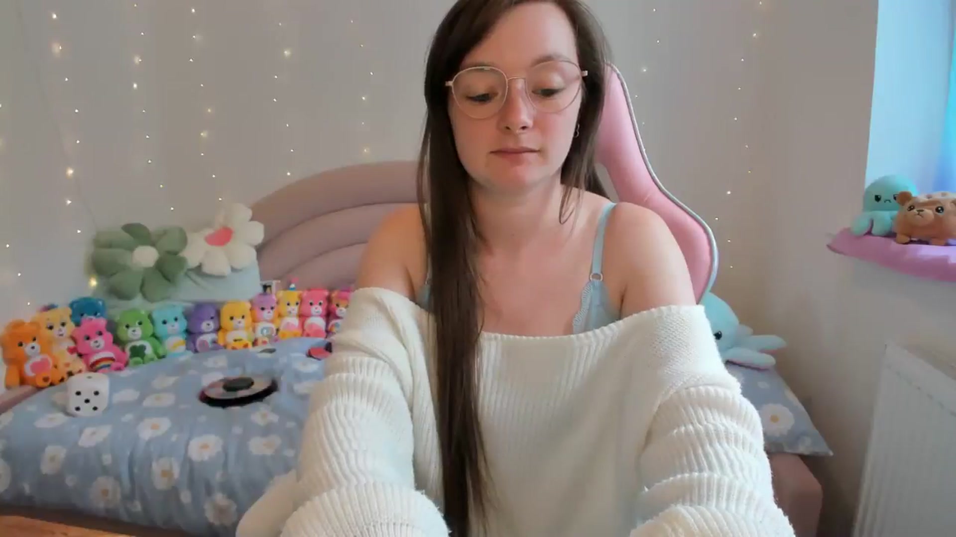 Gallery image thumbnail from JessieBear_'s myfreecams stream on, 08/20/2024, 16:09 image 4 of 20