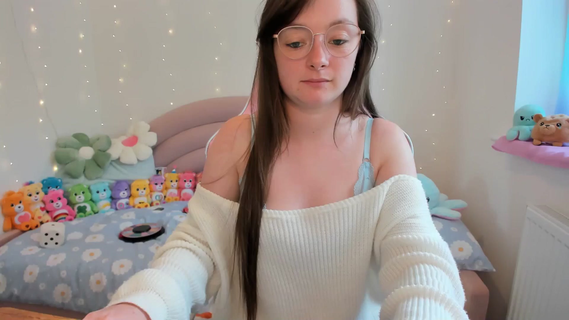 Gallery image thumbnail from JessieBear_'s myfreecams stream on, 08/20/2024, 16:09 image 12 of 20