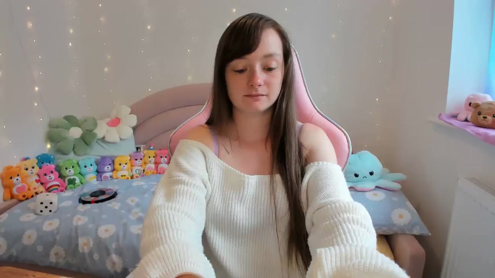 Gallery image thumbnail from JessieBear_'s myfreecams stream on, 08/22/2024, 13:52 image 14 of 20
