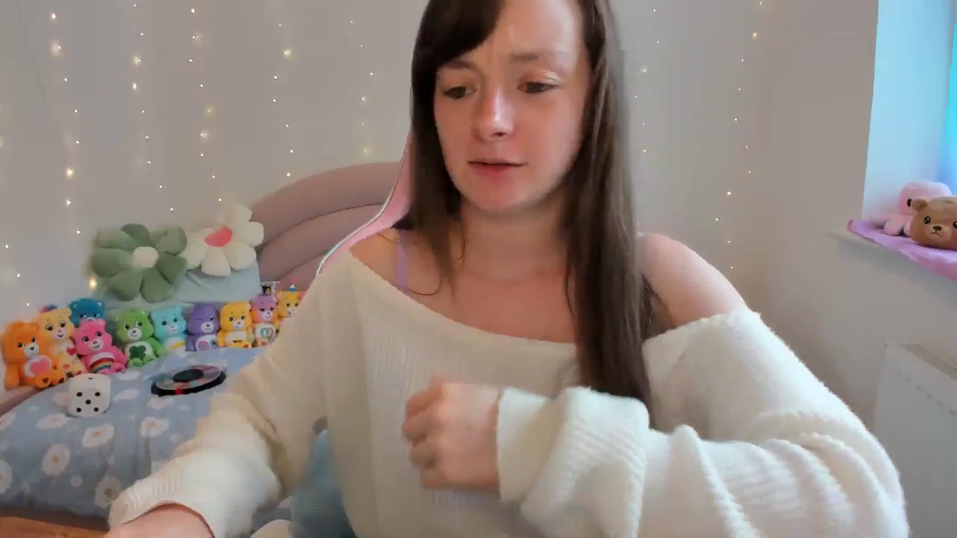 Gallery image thumbnail from JessieBear_'s myfreecams stream on, 08/22/2024, 13:52 image 12 of 20
