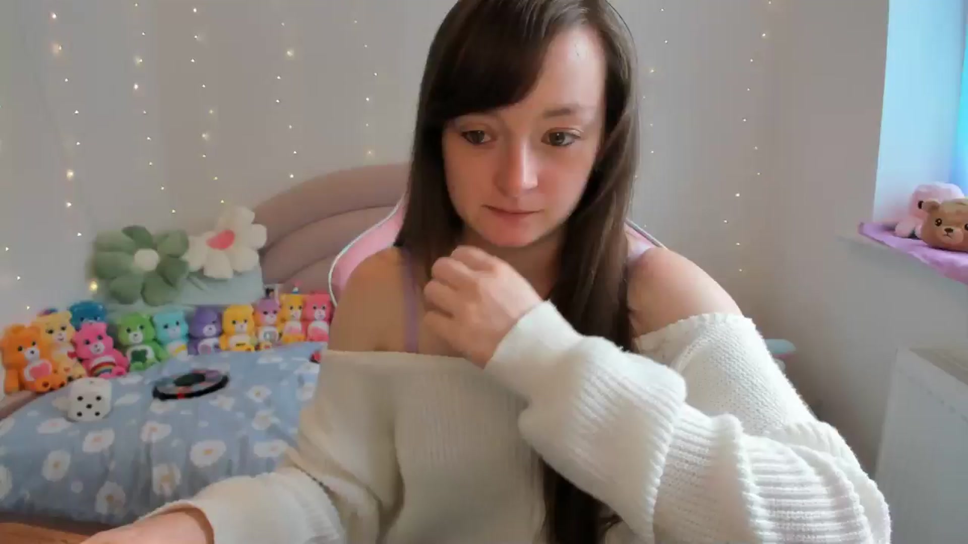 Gallery image thumbnail from JessieBear_'s myfreecams stream on, 08/22/2024, 13:52 image 20 of 20