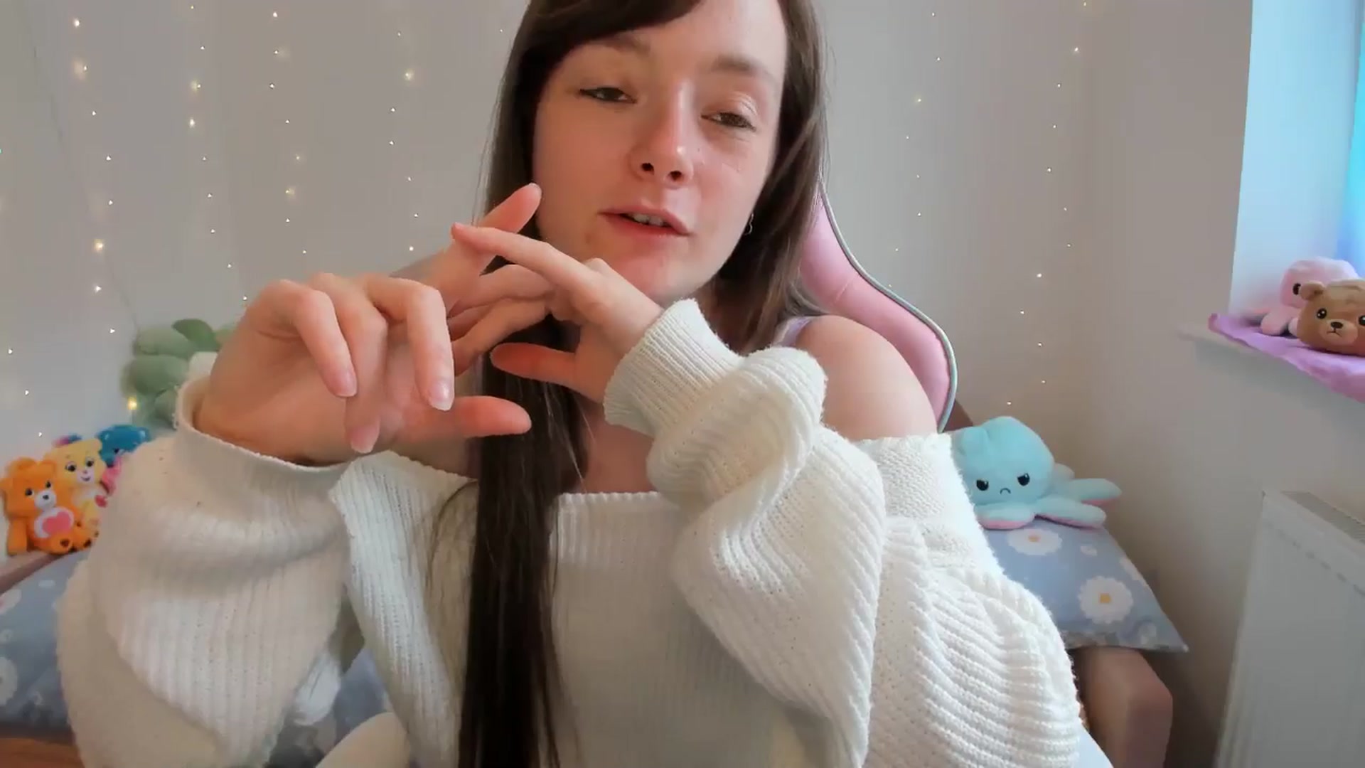 Gallery image thumbnail from JessieBear_'s myfreecams stream on, 08/22/2024, 13:52 image 5 of 20