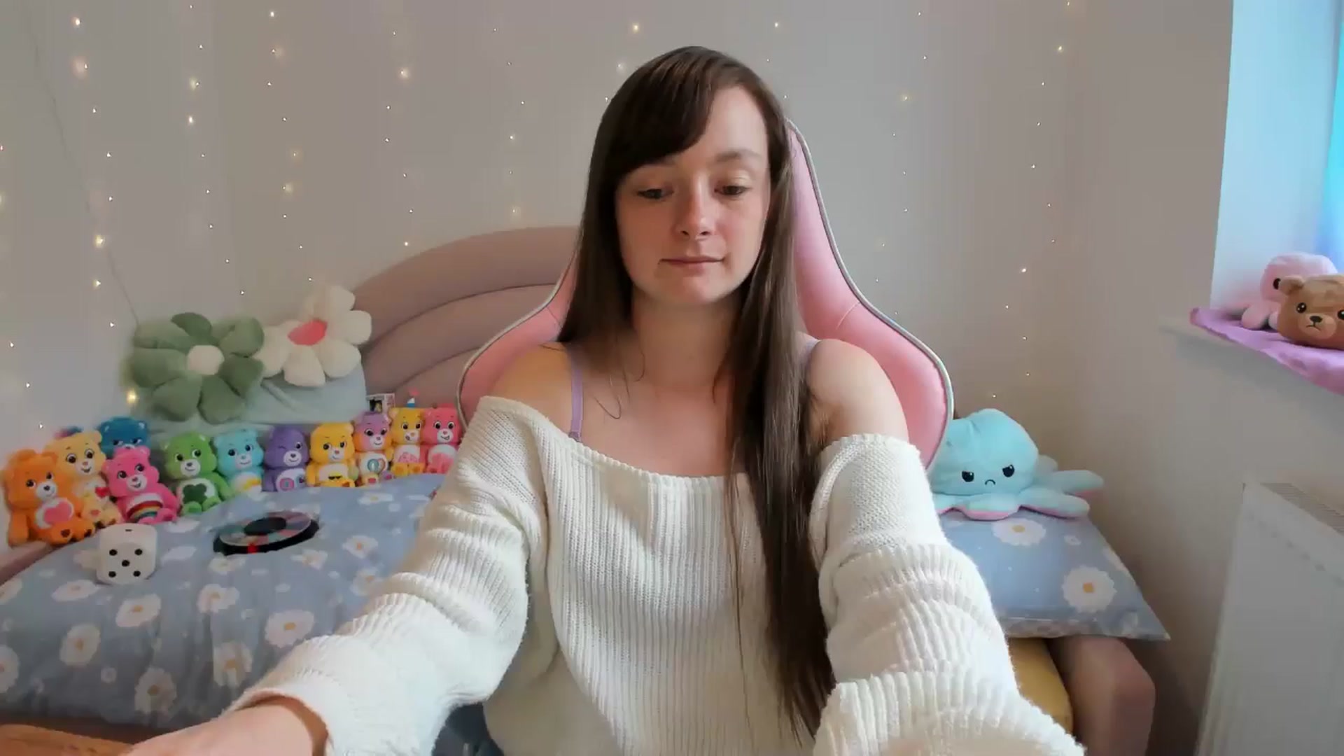 Gallery image thumbnail from JessieBear_'s myfreecams stream on, 08/22/2024, 13:52 image 15 of 20