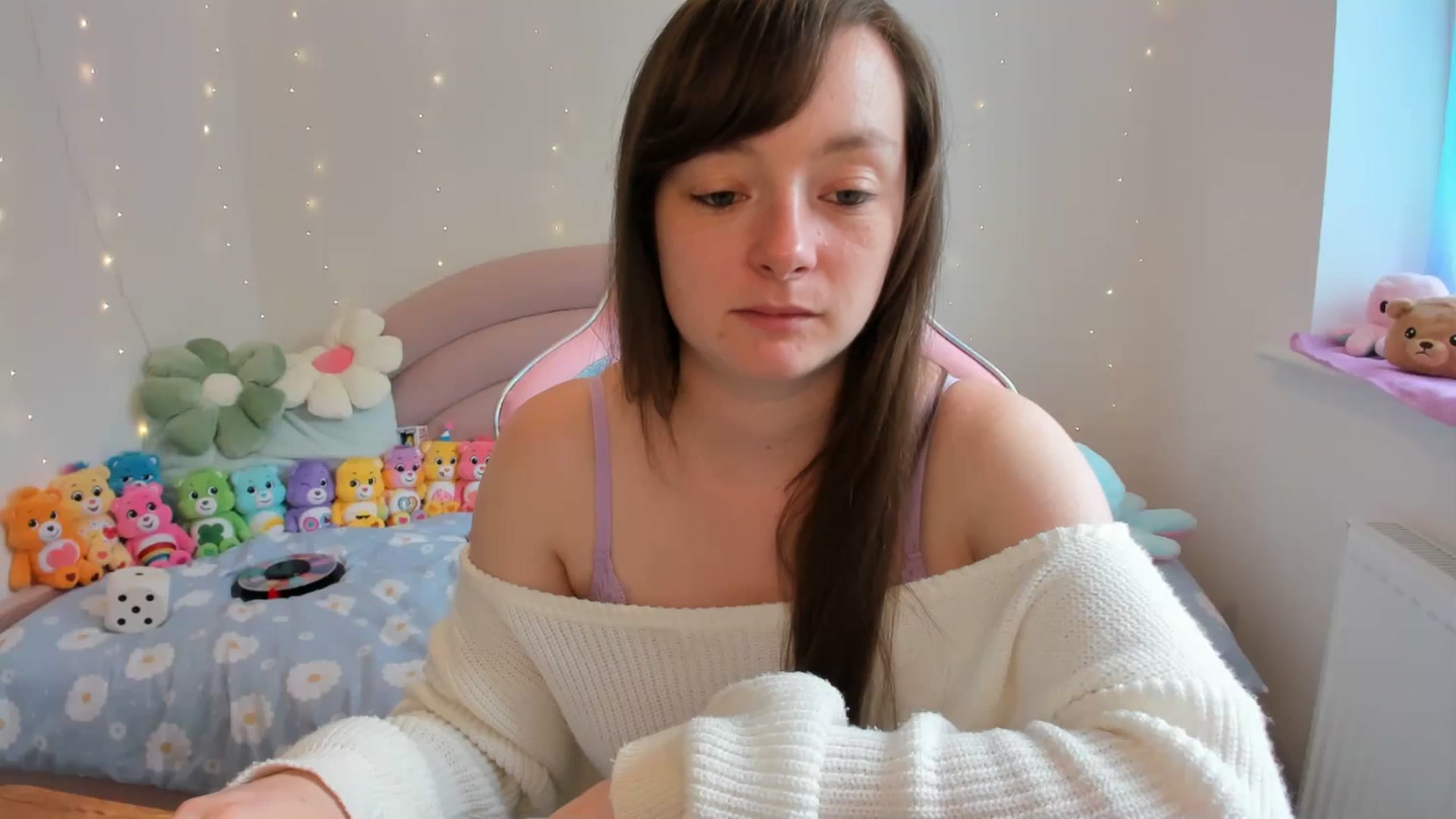 Gallery image thumbnail from JessieBear_'s myfreecams stream on, 08/22/2024, 14:03 image 10 of 20