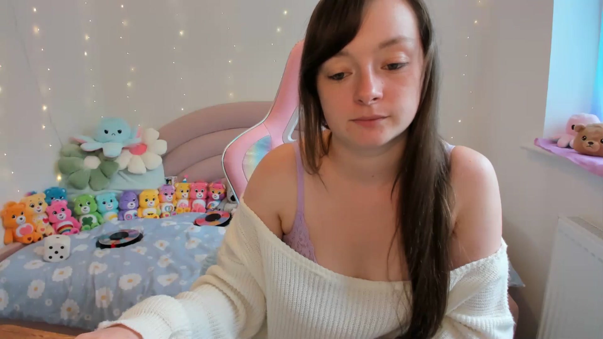 Gallery image thumbnail from JessieBear_'s myfreecams stream on, 08/22/2024, 15:35 image 11 of 20