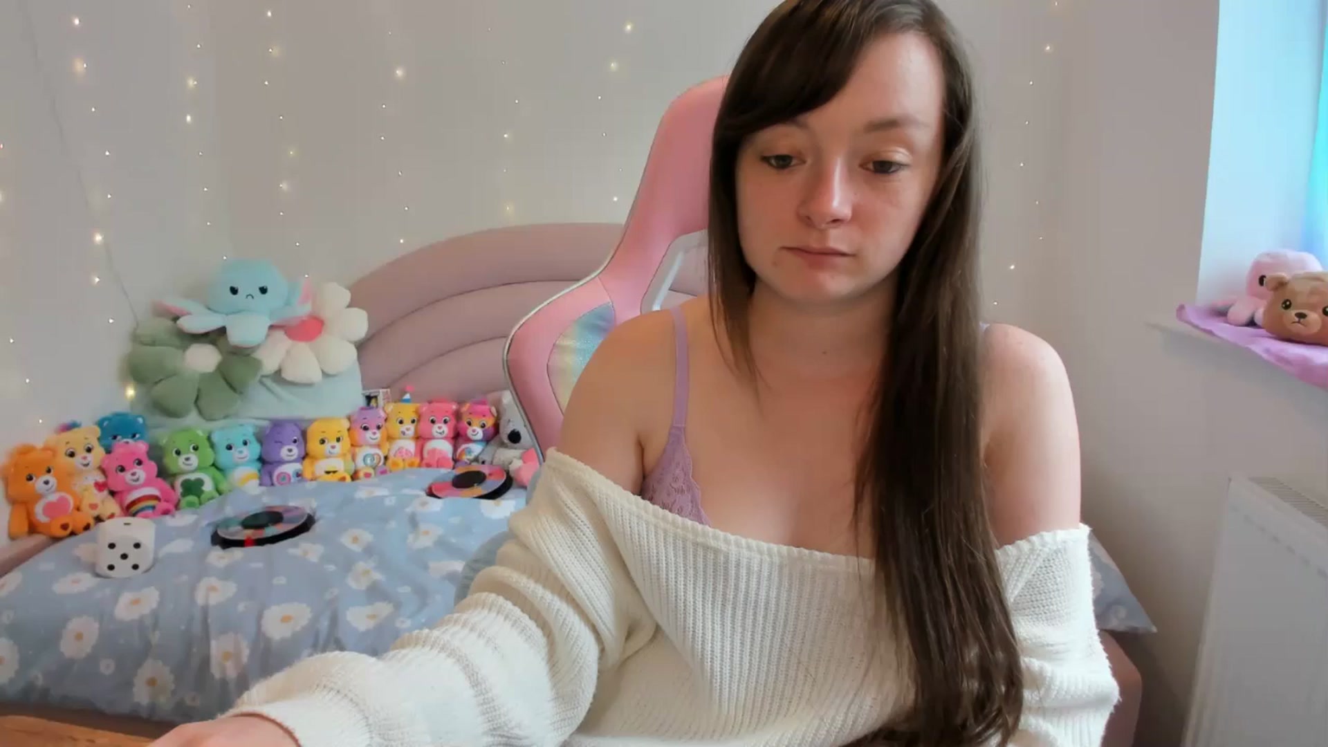Gallery image thumbnail from JessieBear_'s myfreecams stream on, 08/22/2024, 15:35 image 4 of 20