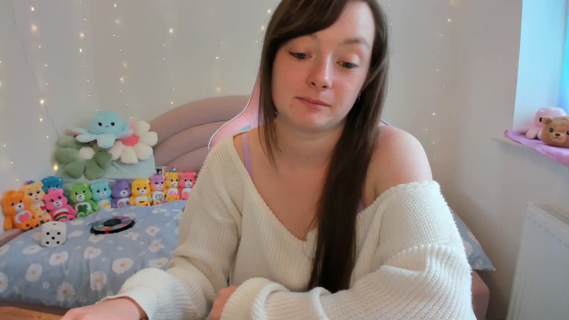 Gallery image thumbnail from JessieBear_'s myfreecams stream on, 08/22/2024, 15:35 image 15 of 20