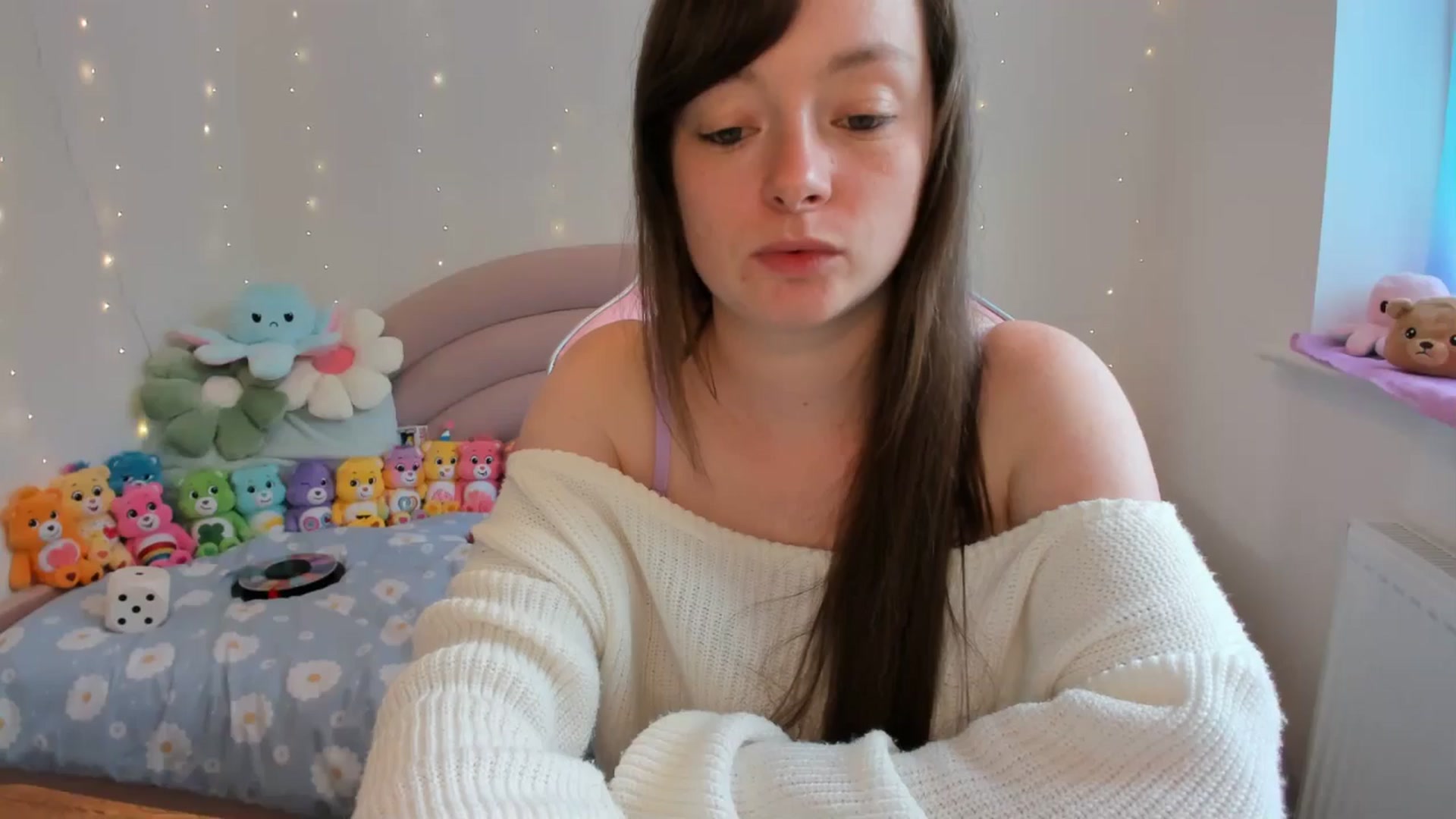 Gallery image thumbnail from JessieBear_'s myfreecams stream on, 08/22/2024, 15:35 image 16 of 20