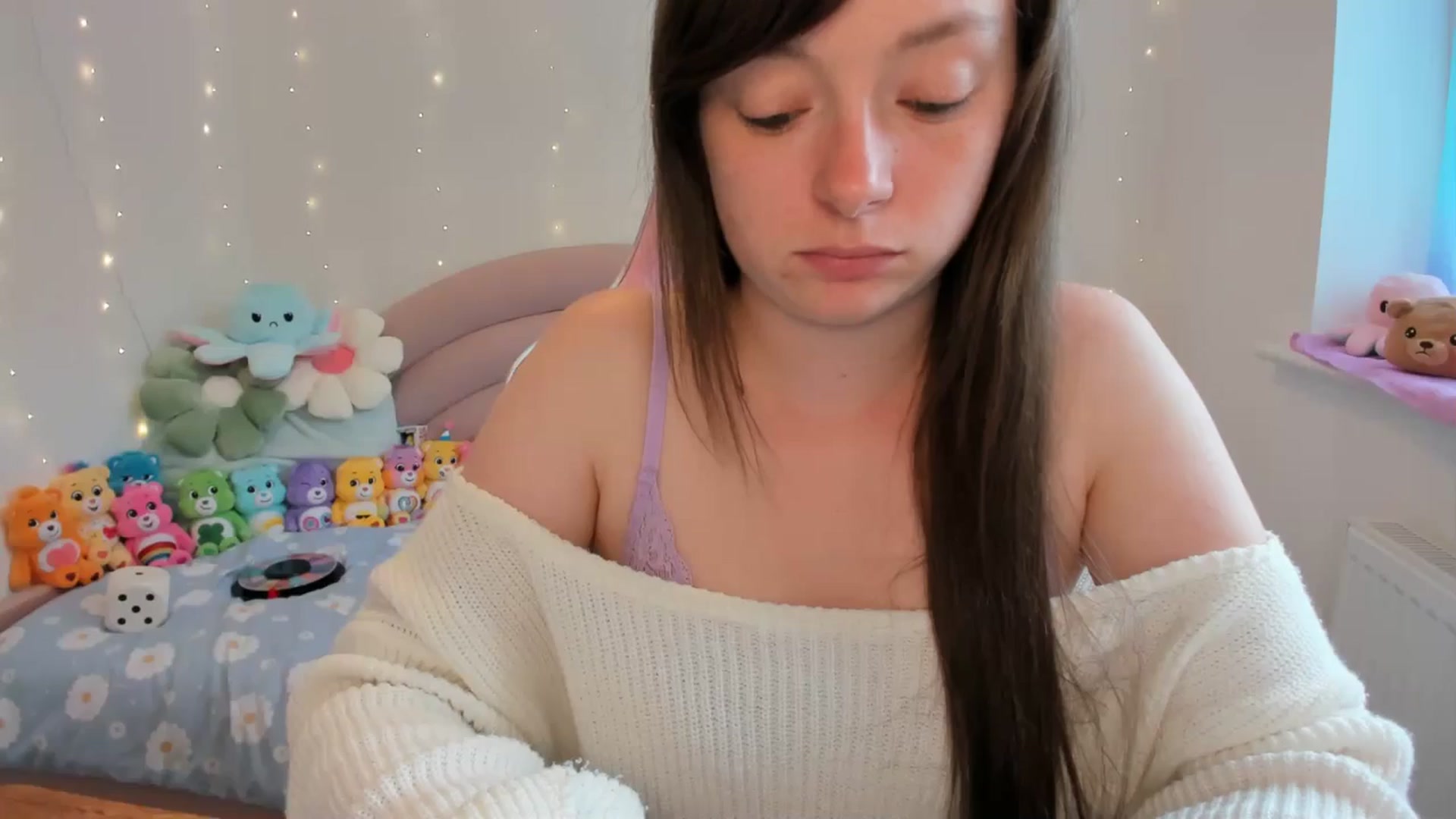 Gallery image thumbnail from JessieBear_'s myfreecams stream on, 08/22/2024, 15:35 image 6 of 20