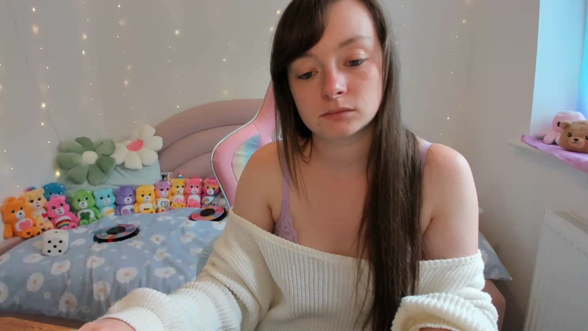 Gallery image thumbnail from JessieBear_'s myfreecams stream on, 08/22/2024, 15:35 image 3 of 20