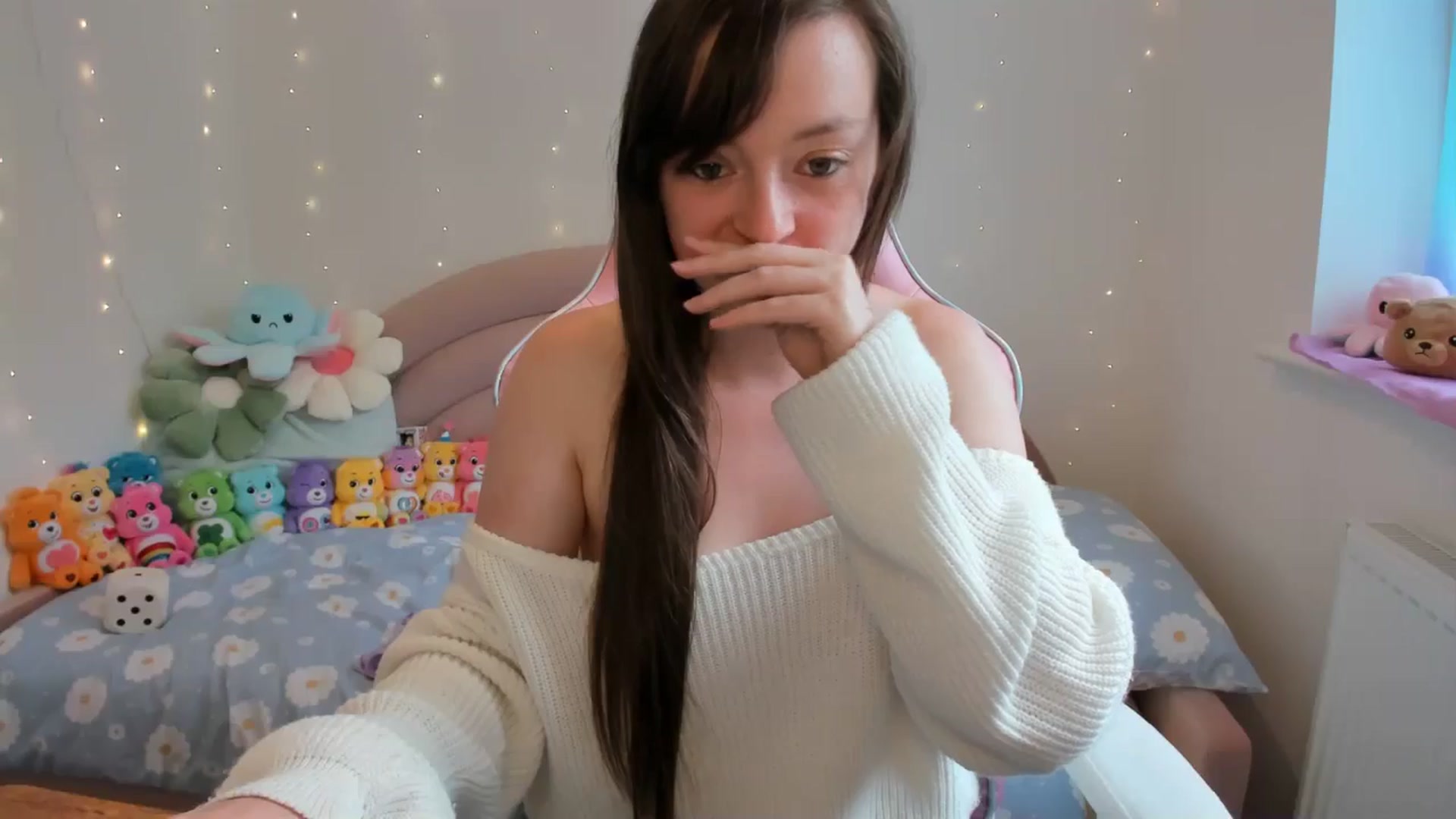 Gallery image thumbnail from JessieBear_'s myfreecams stream on, 08/22/2024, 16:34 image 12 of 20