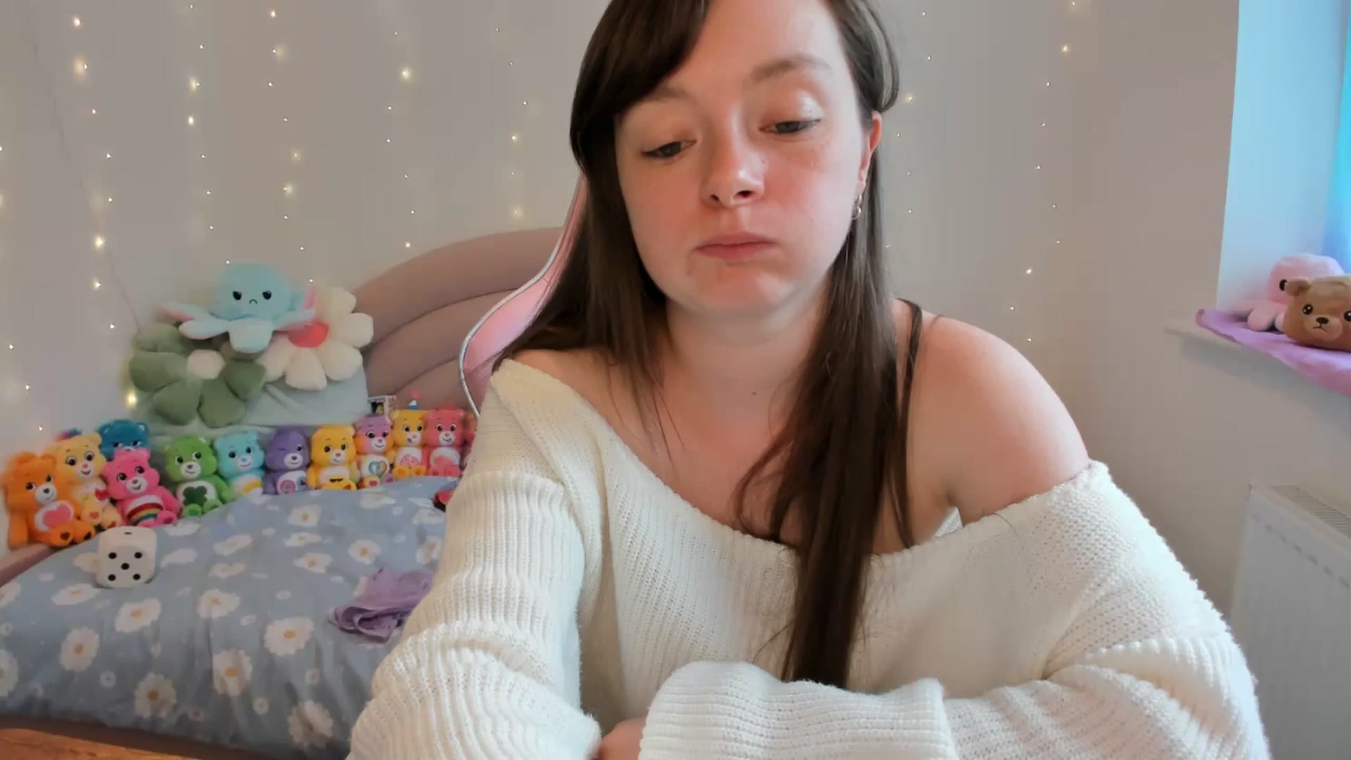 Gallery image thumbnail from JessieBear_'s myfreecams stream on, 08/22/2024, 16:34 image 20 of 20