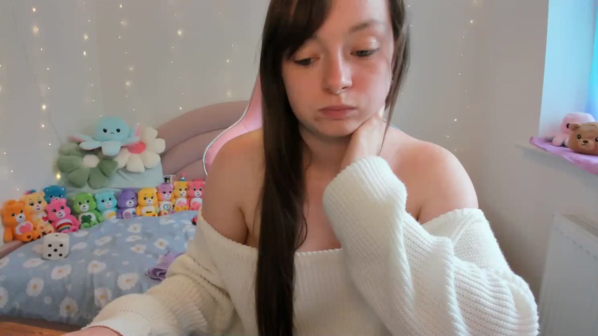 Gallery image thumbnail from JessieBear_'s myfreecams stream on, 08/22/2024, 16:34 image 11 of 20