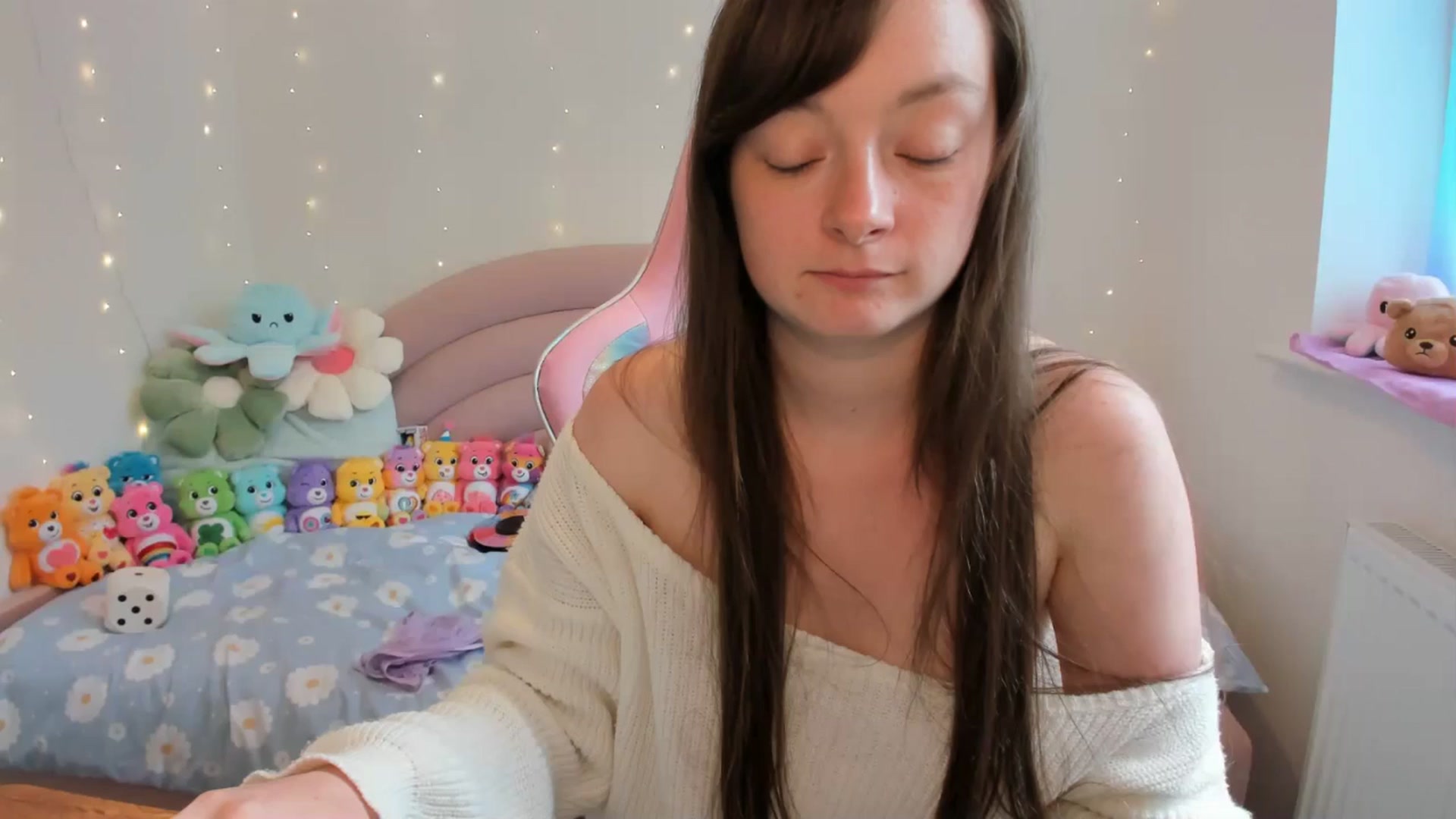 Gallery image thumbnail from JessieBear_'s myfreecams stream on, 08/22/2024, 16:34 image 8 of 20
