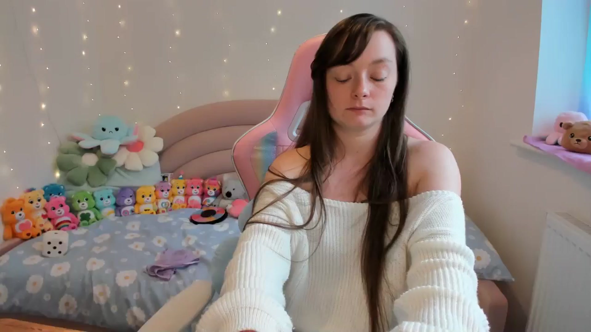 Gallery image thumbnail from JessieBear_'s myfreecams stream on, 08/22/2024, 17:01 image 4 of 20