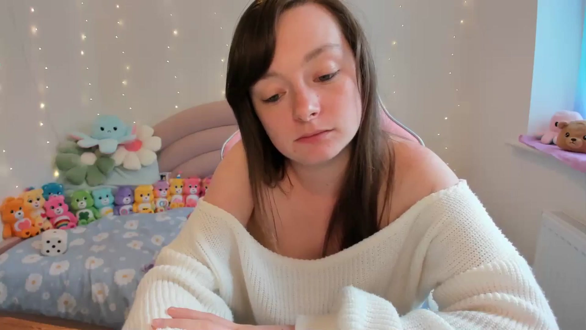 Gallery image thumbnail from JessieBear_'s myfreecams stream on, 08/22/2024, 17:01 image 16 of 20