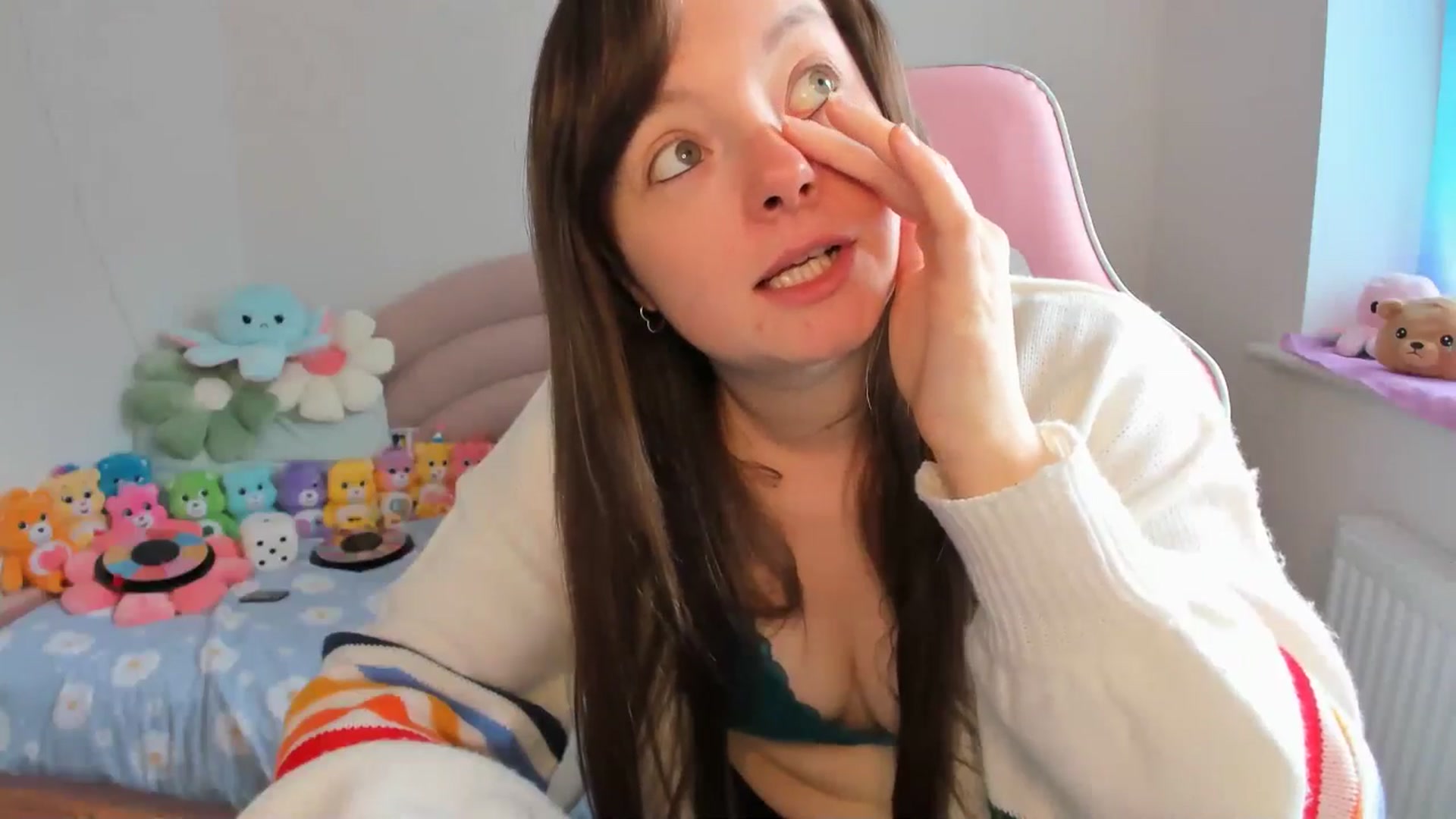 Gallery image thumbnail from JessieBear_'s myfreecams stream on, 08/23/2024, 09:22 image 20 of 20