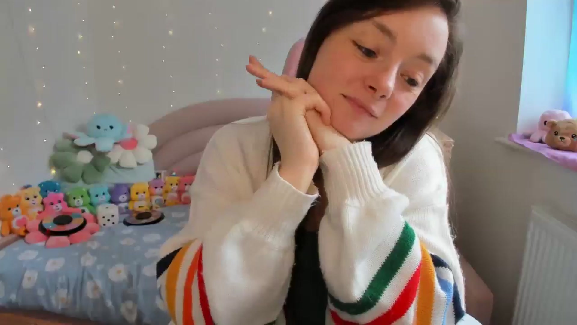 Gallery image thumbnail from JessieBear_'s myfreecams stream on, 08/23/2024, 13:40 image 6 of 20
