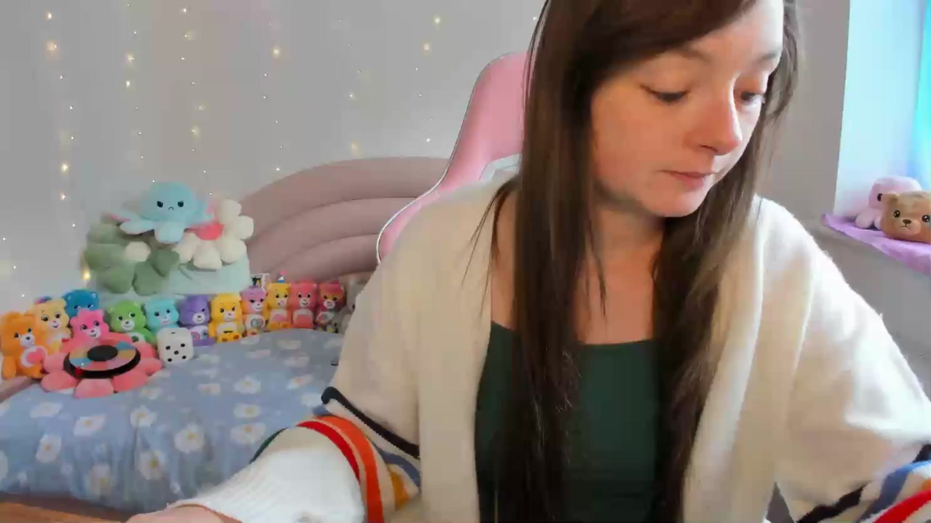 Gallery image thumbnail from JessieBear_'s myfreecams stream on, 08/23/2024, 13:40 image 15 of 20