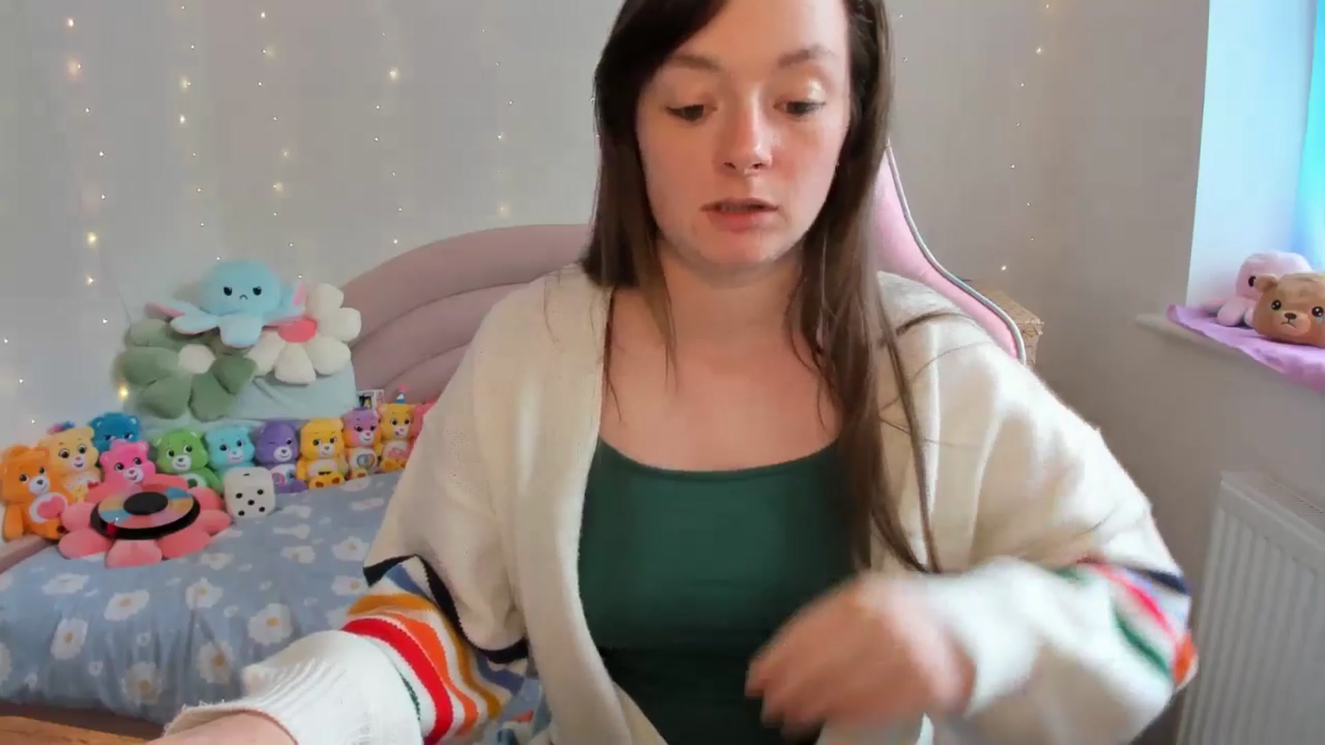 Gallery image thumbnail from JessieBear_'s myfreecams stream on, 08/23/2024, 13:40 image 10 of 20